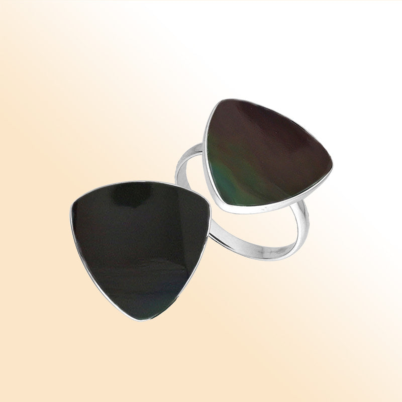 Elegant Sterling Silver Triangle Shape Ring With Black Shell In Balinese Design