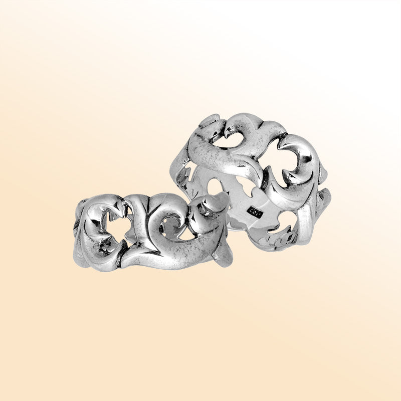 Handcrafted Sterling Silver Elegant Designer Round Pattern Oxidized Ring From Bali.