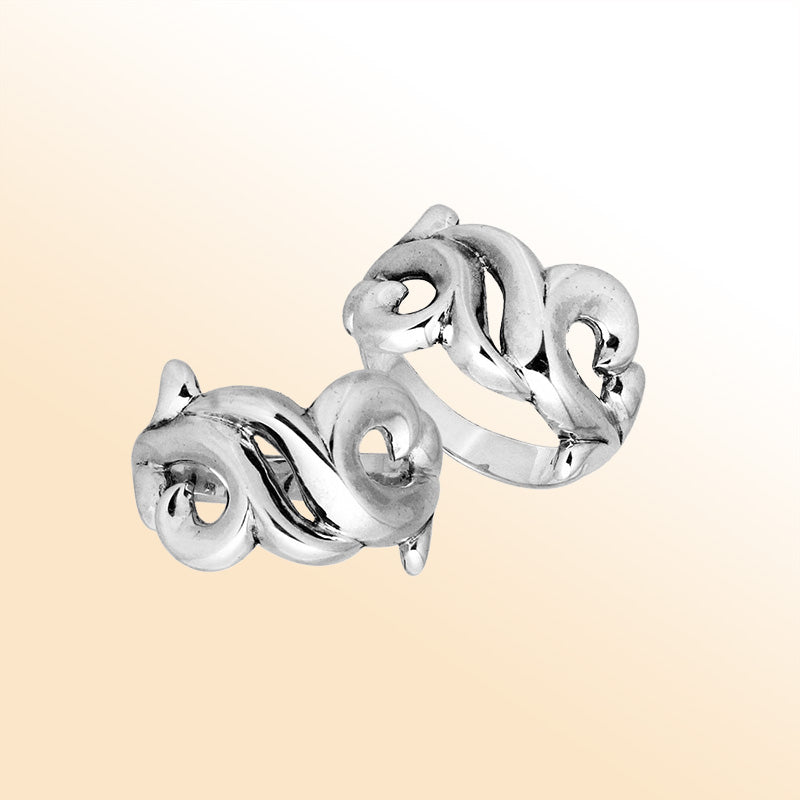 Sterling Silver beautiful designer ring handcrafted in Bali, Indonesia with polished swirl pattern finish