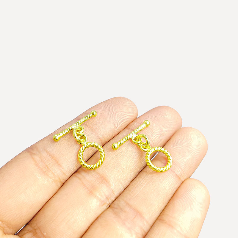 Handmade 18K gold overlay toggle clasp with polished rope-style ring and twisted bar, crafted in India for bracelets and necklaces