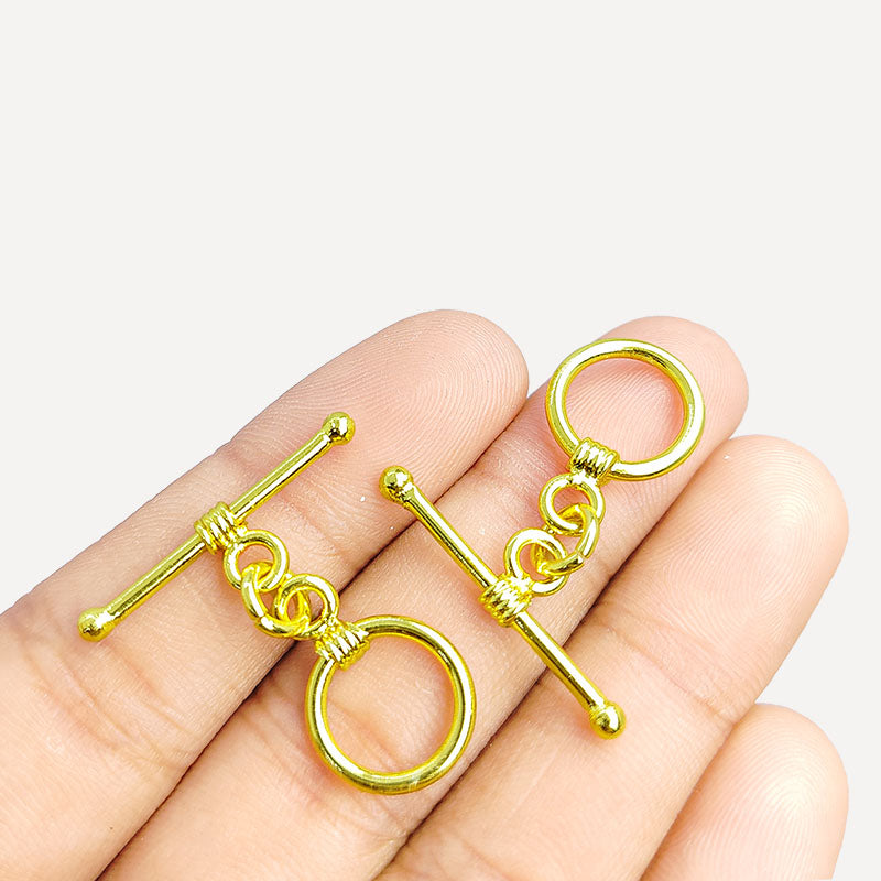 Handmade 18K gold overlay toggle clasp with polished smooth ring and wrapped bar, crafted in India for bracelets and necklaces