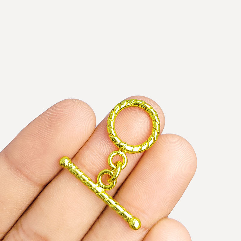 Handmade 18K gold overlay toggle clasp with polished rope-style ring and twisted bar, crafted in India for bracelets and necklaces