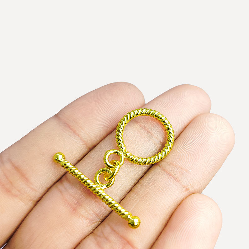 Handmade 18K gold plated rope toggle clasp with polished finish, crafted in India for bracelets and necklaces