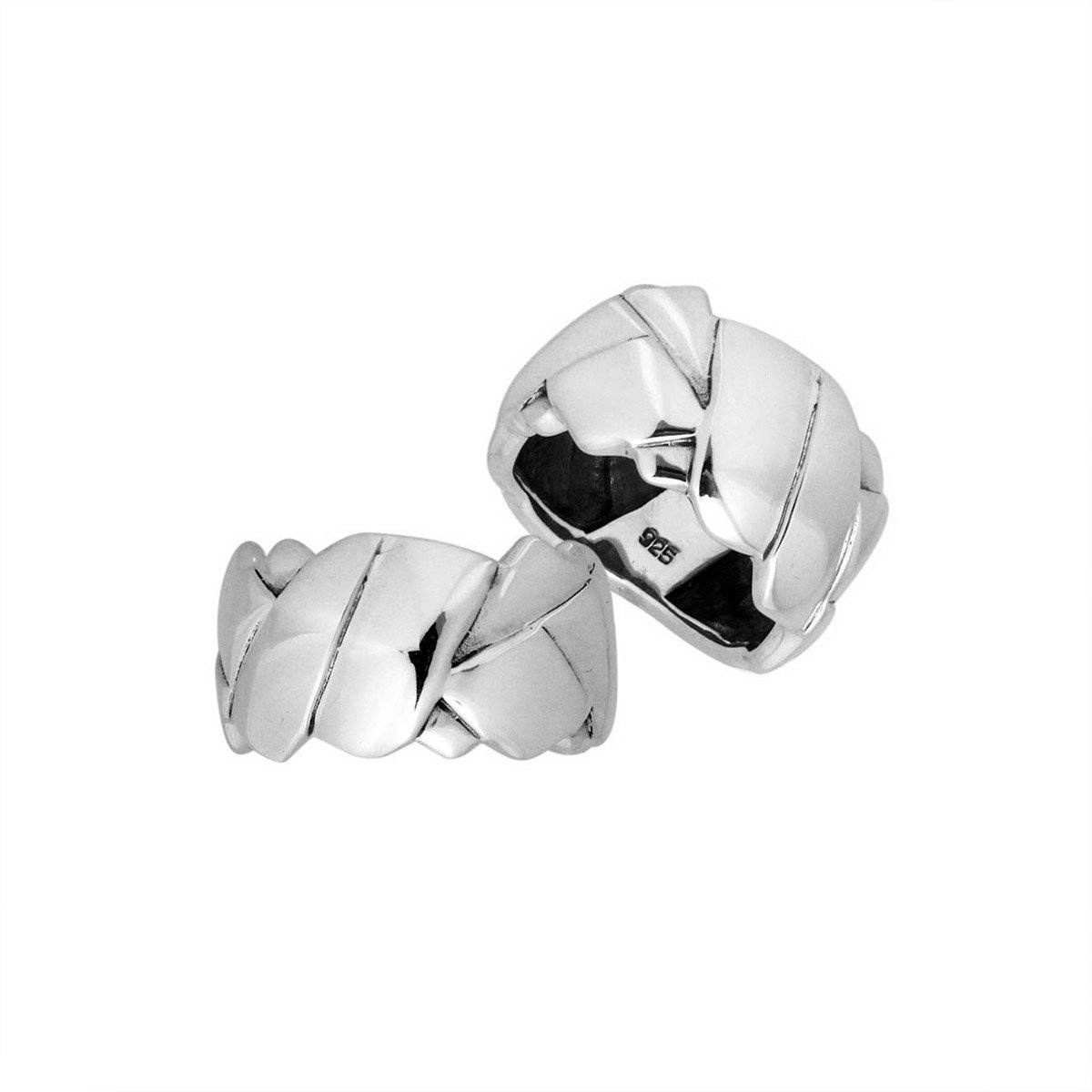 Handcrafted Sterling Silver Elegant Simple Design Polished Band Ring From Bali.