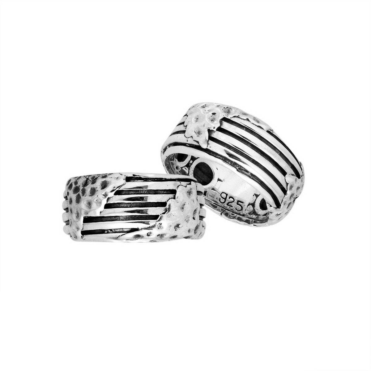 Handcrafted Sterling Silver Elegant Fancy Design Round Ring From Bali.