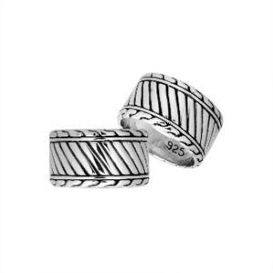 Sterling Silver beautiful design ring handcrafted in Bali, Indonesia with polished and oxidized stripe pattern