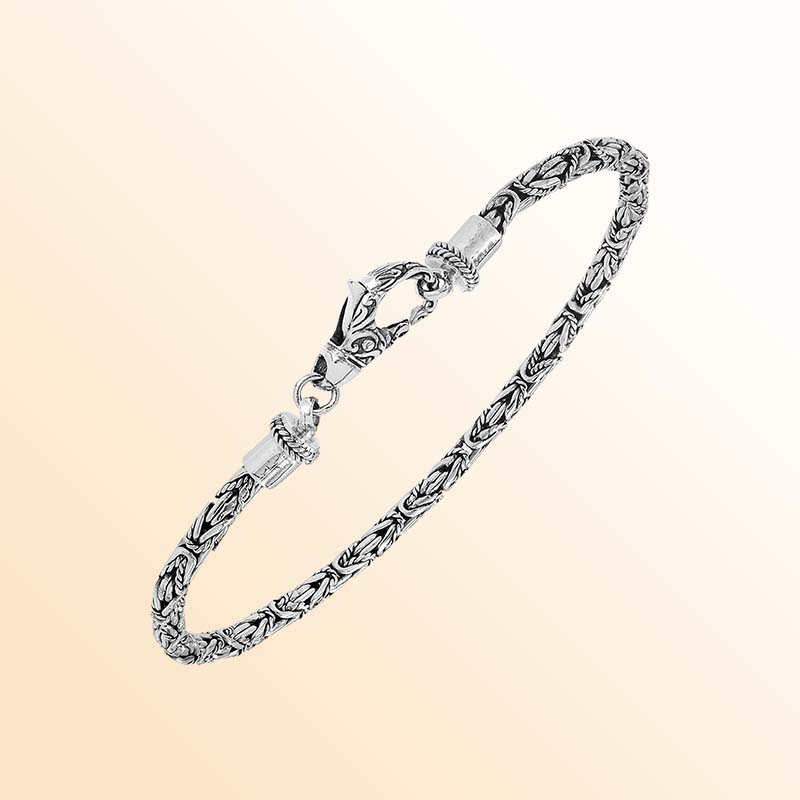 Sterling silver Balinese bracelet with handcrafted wheat-link chain and lobster clasp artisan-made in Bali.
