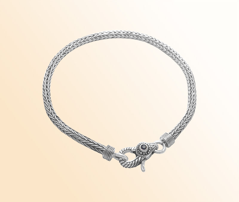 Sterling silver 5MM Bali woven chain bracelet featuring an artistic lobster lock and polished–oxidized details, crafted for modern everyday wear with traditional craftsmanship.
