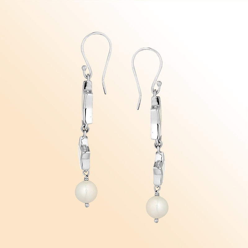 Artistic Mother Of Pearl star earrings with pearl