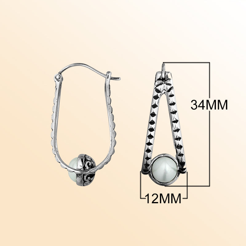 Artistic pearl triangle frame silver earrings