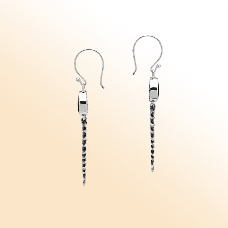Elegant Black Shell silver earrings with fishbone design