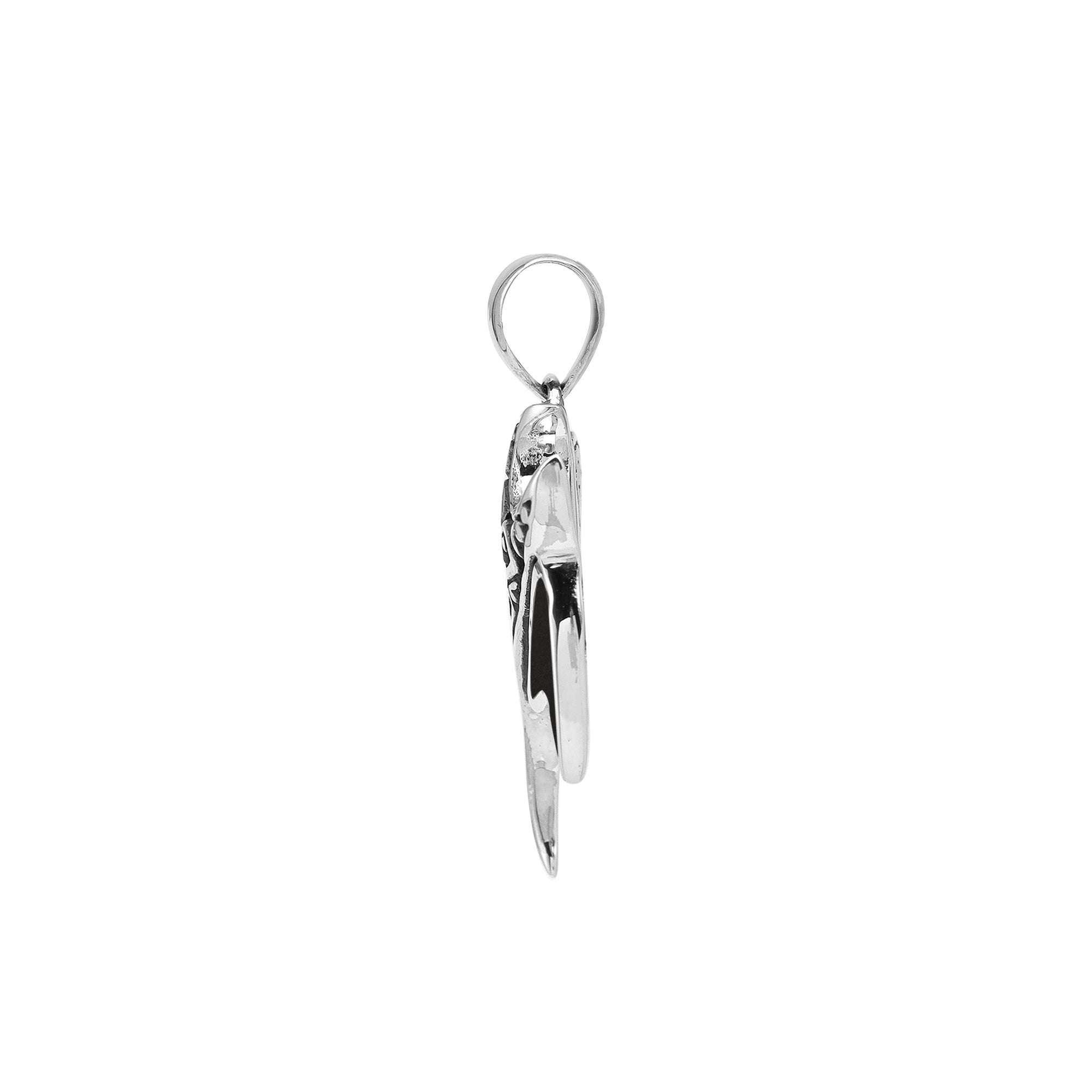 Handcrafted sterling silver Mantaray pendant with black shell inlay and Balinese carvings – retail jewelry