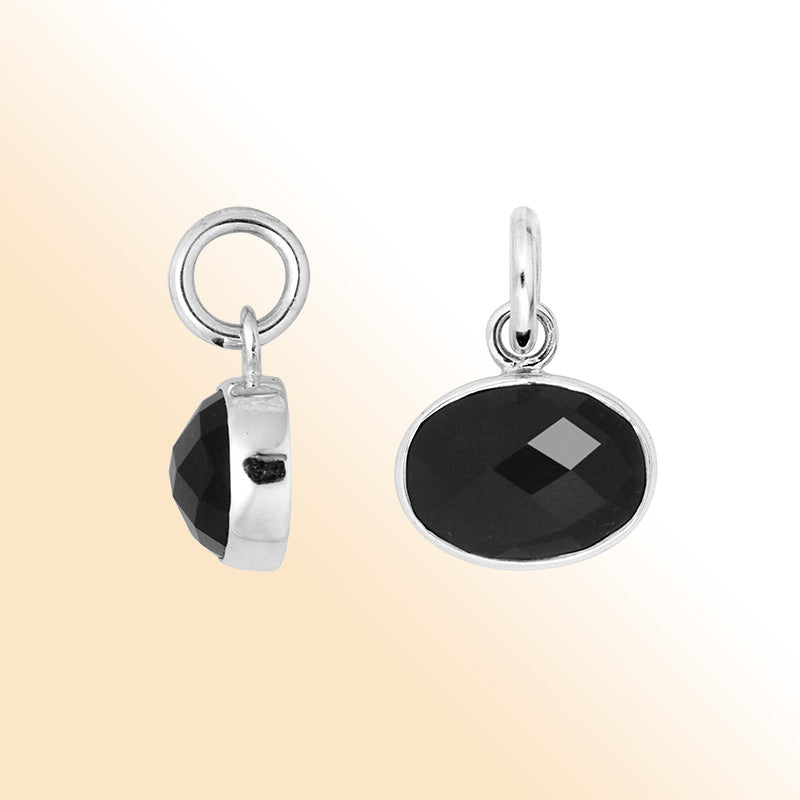 Oval Sterling Silver pendant with faceted Black Onyx stone