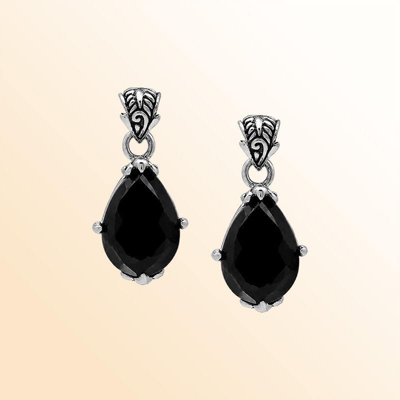 Vintage sterling silver Black Onyx pendant with handcrafted Balinese artisan detailing