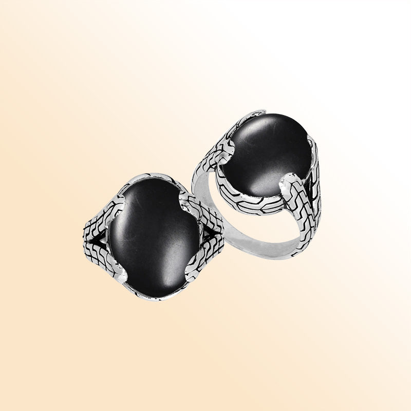 Sterling Silver oval Black Onyx cabochon ring with Balinese engraved silver band, handcrafted in Bali
