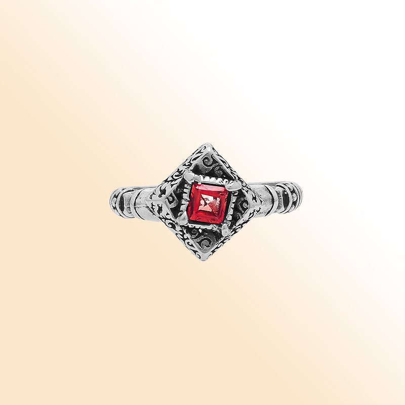 Elegant Sterling Silver Diamond Shape Garnet Quartz Ring With Balinese Design