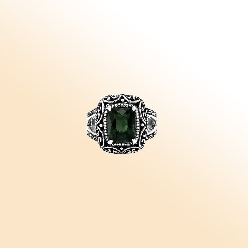 Vintage sterling silver Green Quartz cocktail ring with handcrafted Balinese artisan detailing