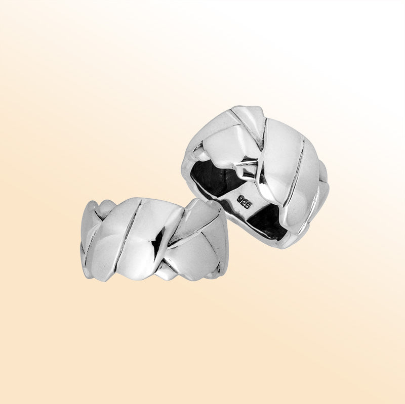 Handcrafted Sterling Silver Elegant Simple Design Polished Band Ring From Bali.