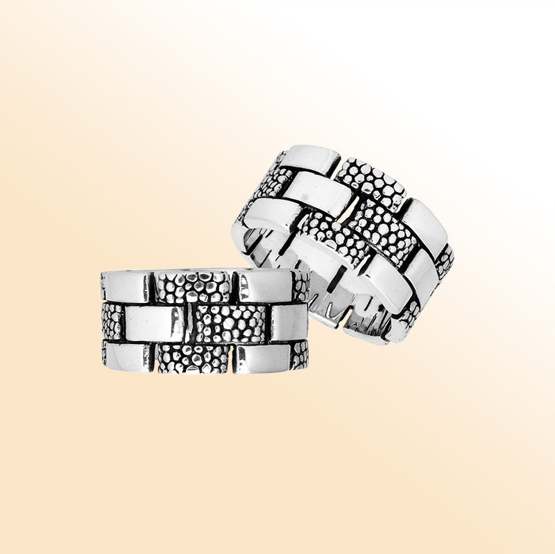 Sterling Silver beautiful pretty designer ring handcrafted in Bali, Indonesia with oxidized brick texture design