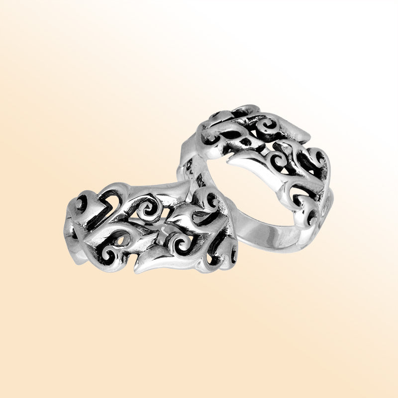 Sterling Silver beautiful designer fancy swirl ring handcrafted in Bali, Indonesia with oxidized scroll pattern