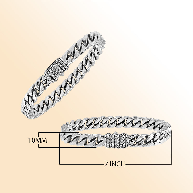 A luxurious 925 sterling silver bracelet with an interlinked chain design featuring a sparkling Cubic Zirconia centerpiece and a mirror-polished high-gloss surface for an elegant modern look.