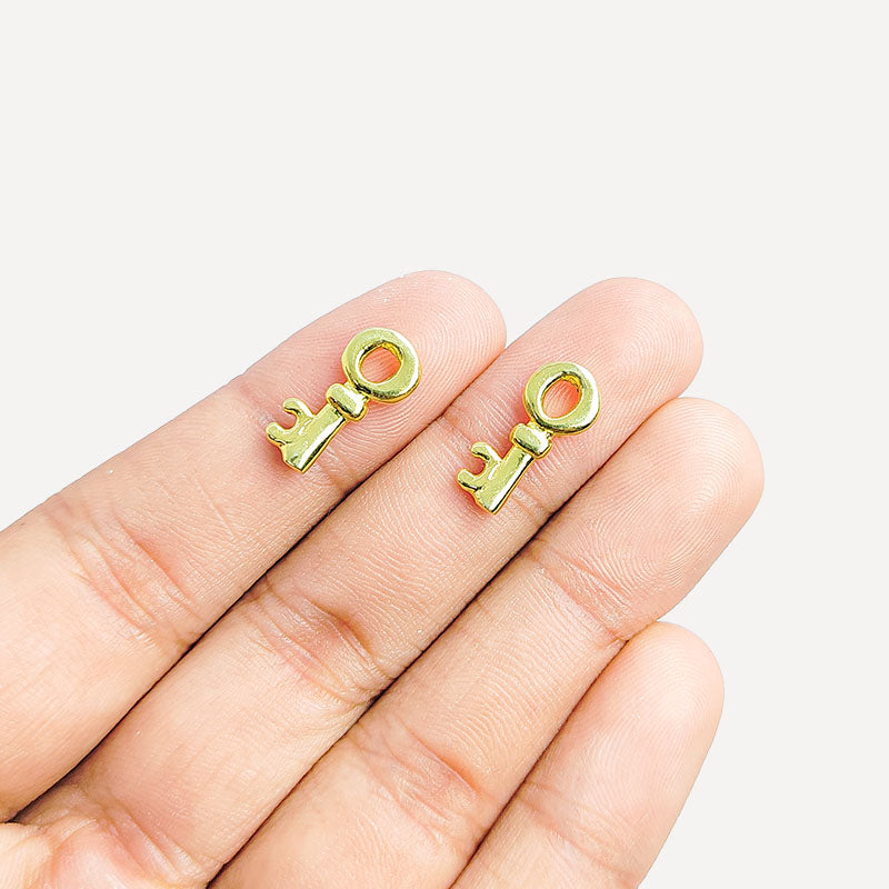 18K Gold Overlay Over Copper elegant key charm handcrafted in India for necklaces and bracelets