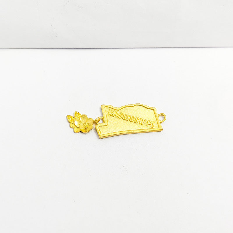 18K Gold Overlay Over Copper Mississippi state outline pendant with engraved name and floral drop, handcrafted in India