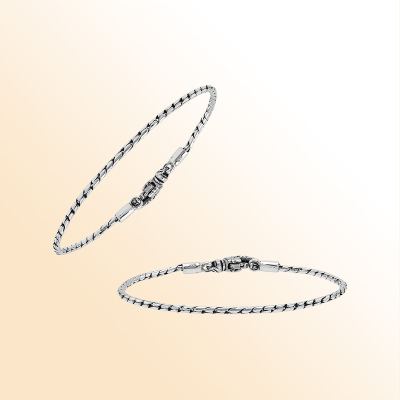 Elegant sterling silver twisted hook chain bracelet with polished finish and 3MM chain diameter, crafted for everyday sophistication and modern minimalist style.