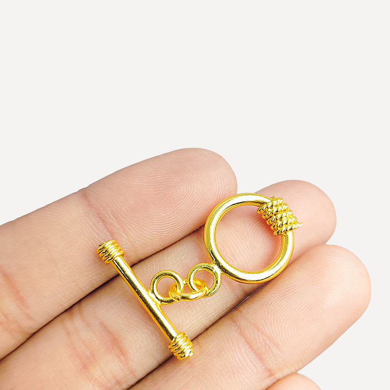 Handmade 18K gold overlay toggle clasp with polished round ring and rope wrap detail, crafted in India for bracelets and necklaces