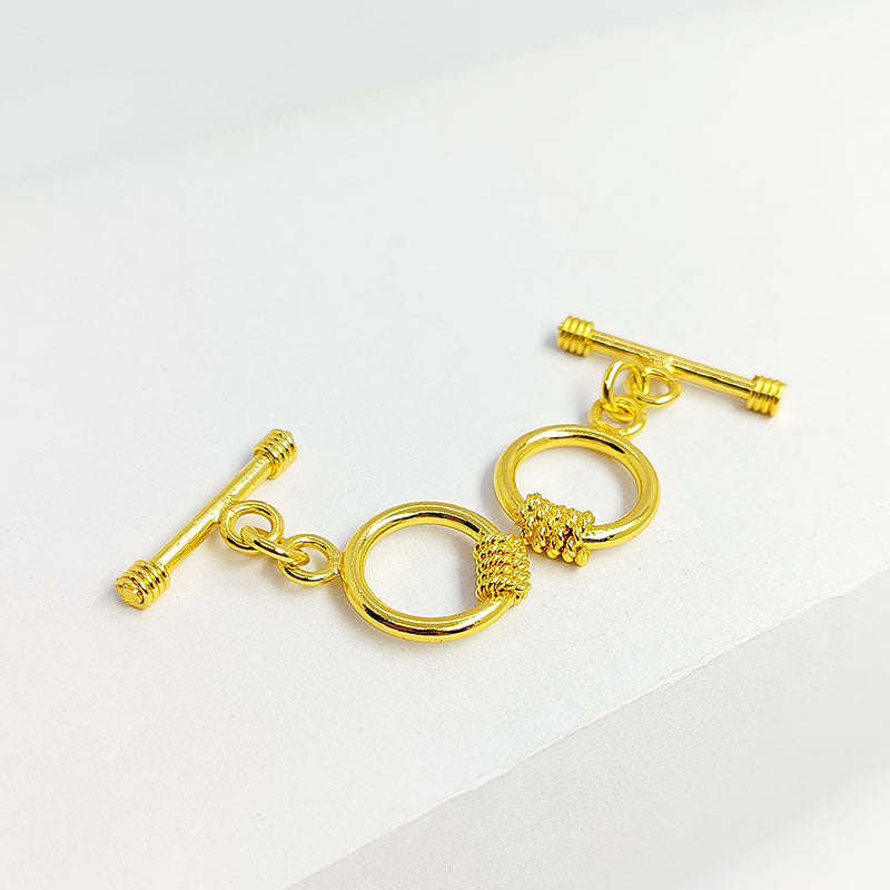 Handmade 18K gold overlay toggle clasp with polished round ring and rope wrap detail, crafted in India for bracelets and necklaces