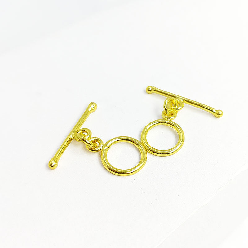 Handmade 18K gold overlay toggle clasp with polished round ring and bar with rounded ball ends, crafted in India for bracelets and necklaces