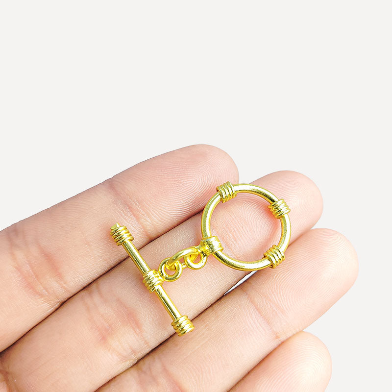 Handmade 18K gold overlay toggle clasp with polished four-band ring and bar, crafted in India for bracelets and necklaces