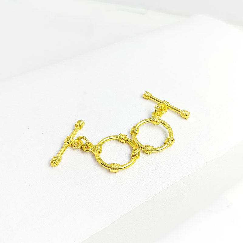 Handmade 18K gold overlay toggle clasp with polished four-band ring and bar, crafted in India for bracelets and necklaces