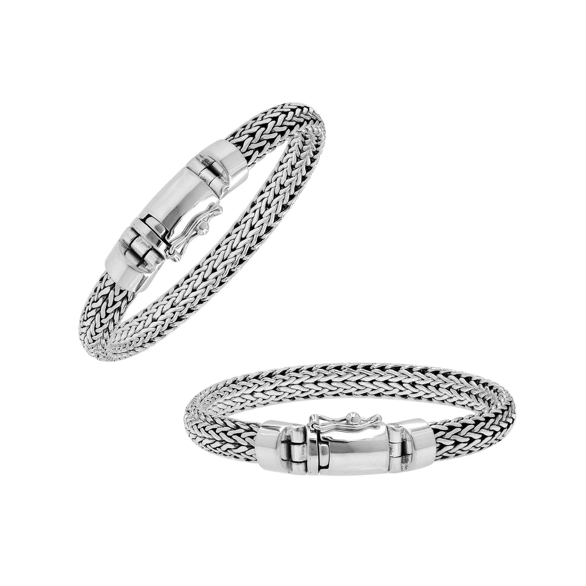 Sterling silver men’s wheat chain bracelet with mirror finish and box clasp closure.