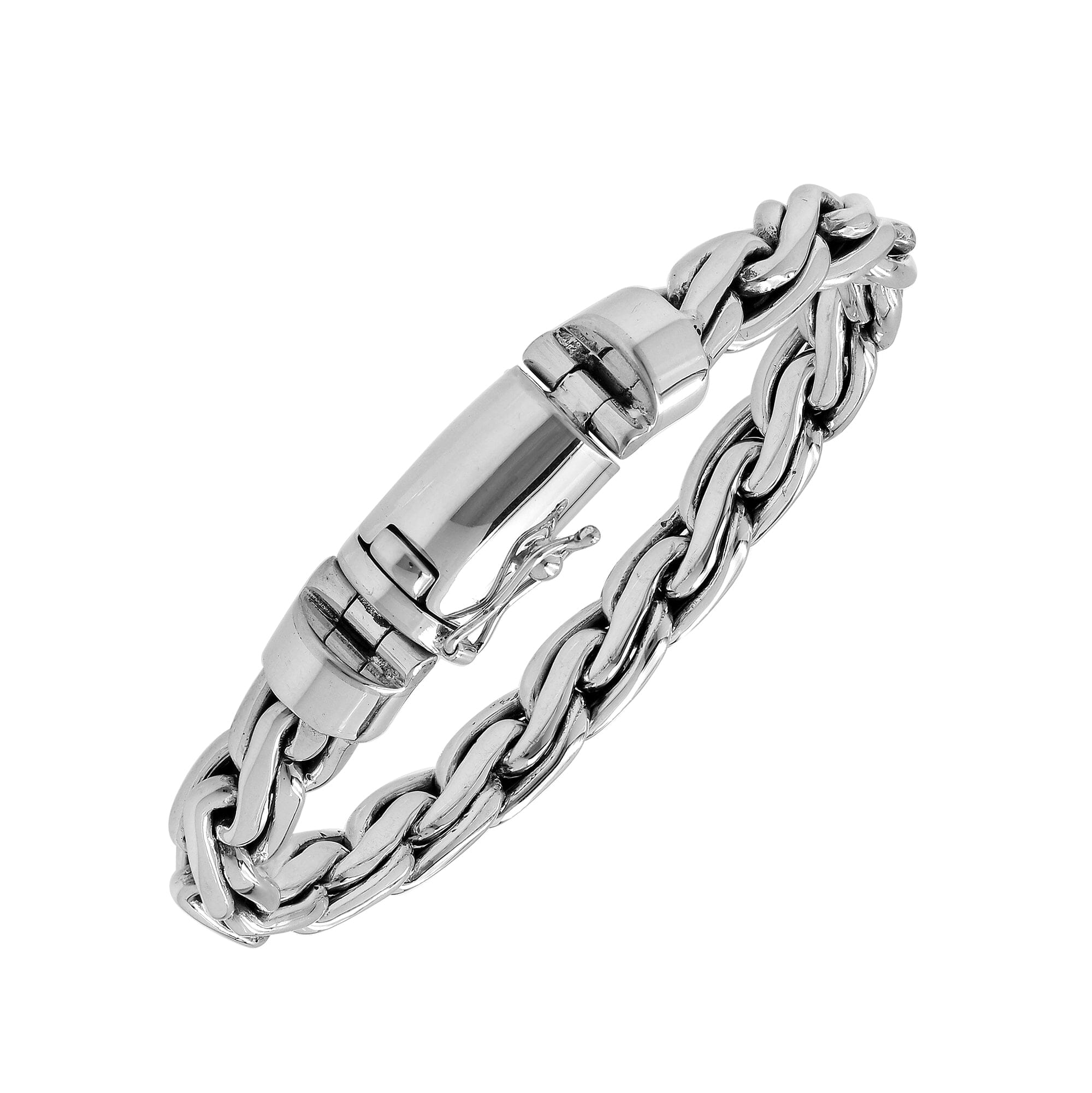 Sterling silver interlocked chain bracelet with polished finish and box clasp.