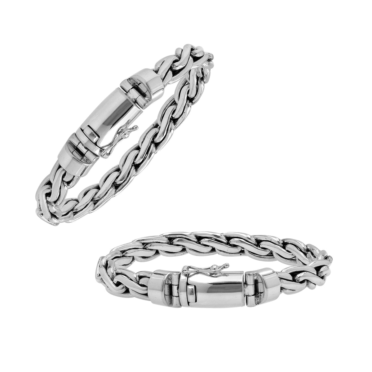 Sterling silver interlocked chain bracelet with polished finish and box clasp.
