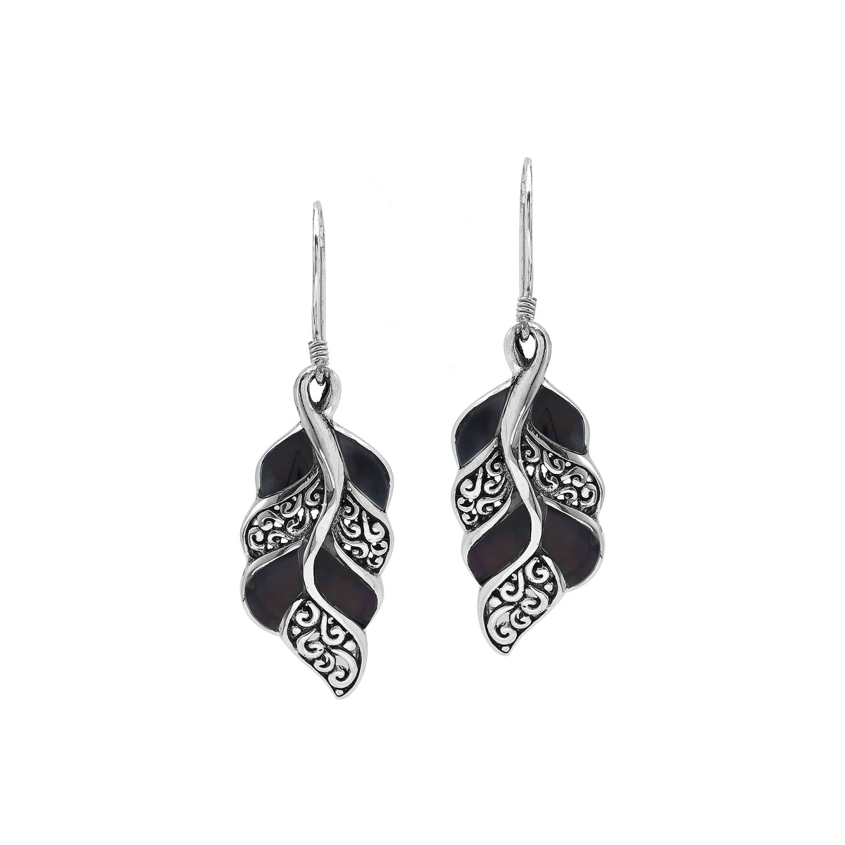 AE-1207-SHB Sterling Silver Earring With Black Shell Jewelry Bali Designs Inc 