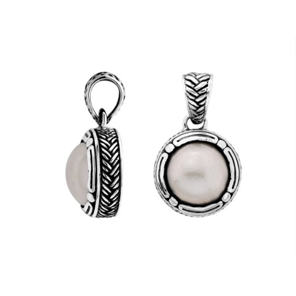 Sterling Silver Round Pendant With White Pearl And Antique Rope Pattern