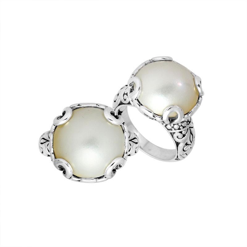Sterling Silver Vintage Filigree Ring With Mother Of Pearl Centerpiece