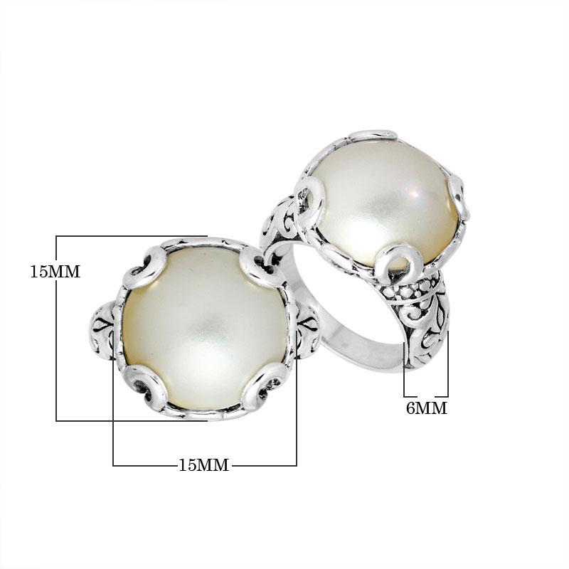 Sterling Silver Vintage Filigree Ring With Mother Of Pearl Centerpiece