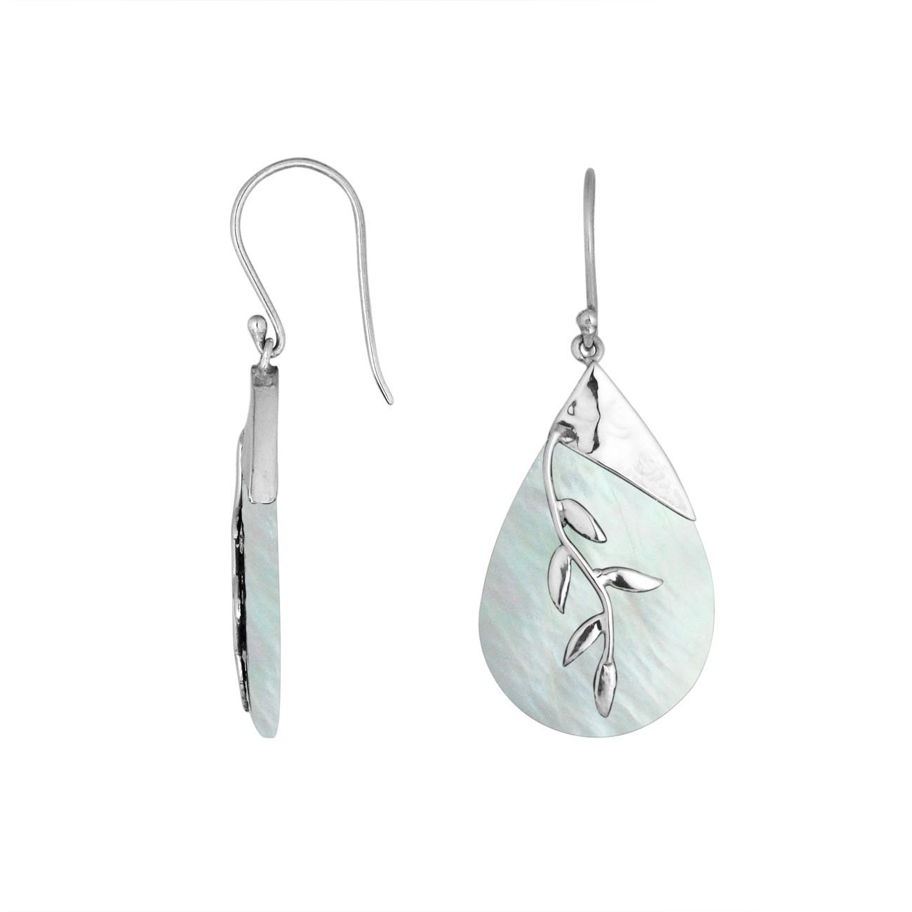 SE-8053-SHW Sterling Silver Earring With White Shell Jewelry Bali Designs Inc 