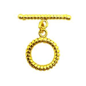 Handmade 18K gold plated grooved toggle clasp with polished finish, crafted in India for bracelets and necklaces