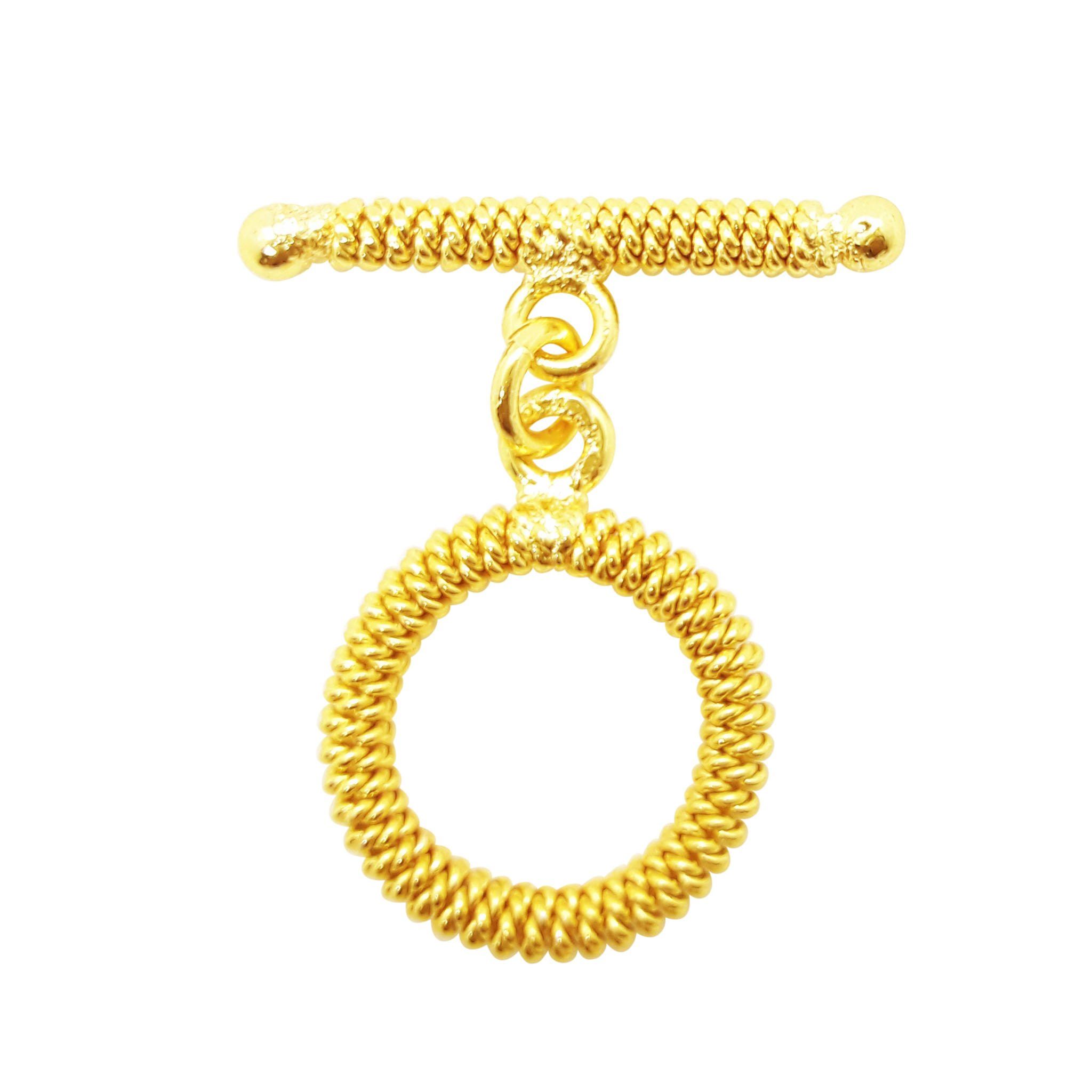 Handmade 18K gold plated rope-style toggle clasp with polished finish, crafted in India for bracelets and necklaces